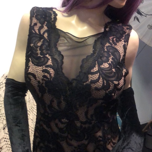 CONNECTED BLACK LACE MAXI SIDE LEG SLIT NUDE SLIP - Picture 3 of 10